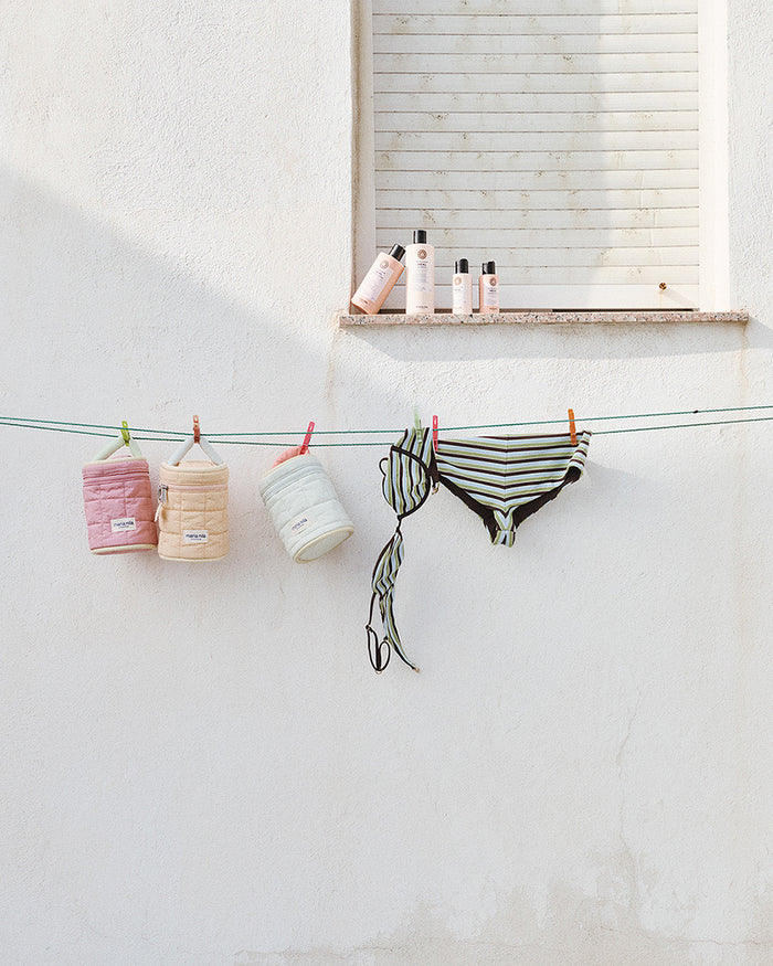 Maria Nila - True Soft - Kosmetiktasche - 2024